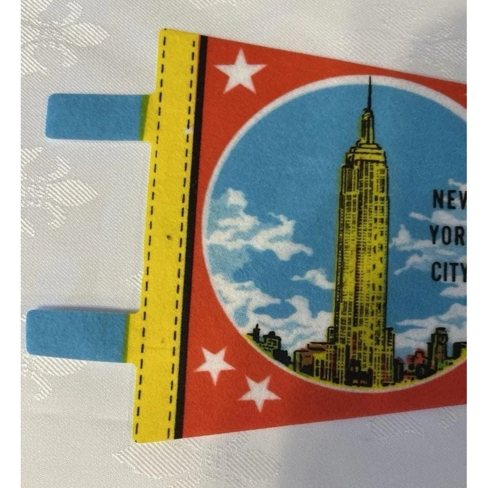 4 Vintage New York City Souvenir Pennants  Retro Chinatown ,Dragon , Skyline